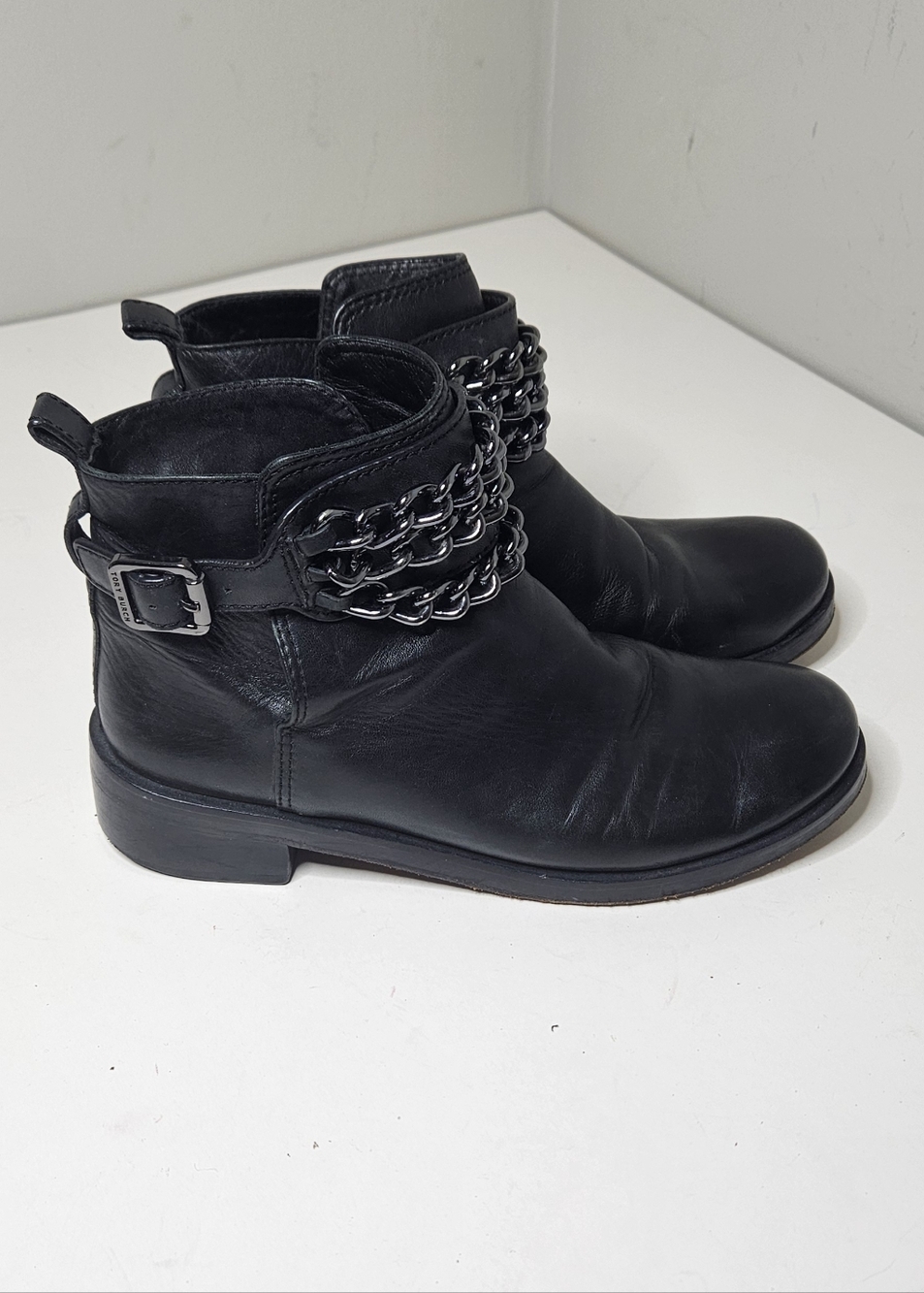 Tory Burch Moto Bloomfield Ankle Boots Chain Detail Leather Soles Black 7.5